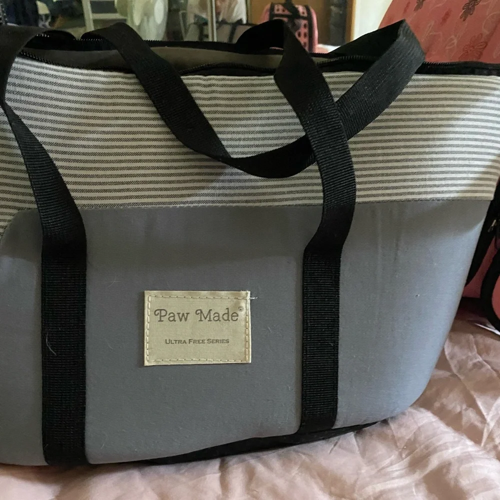 Paw Made PET Carrier